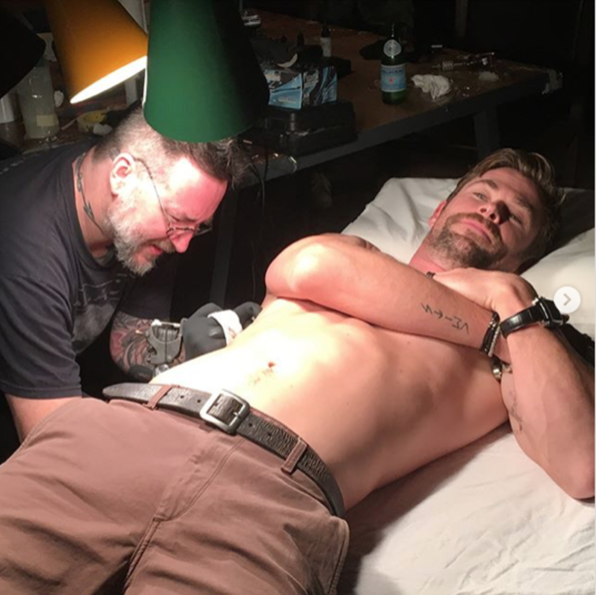 Josh Lord tatuoi Chris Evansin