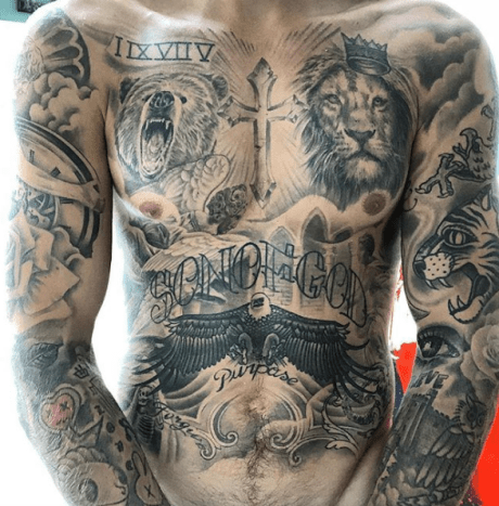 Λοιπόν, σε μια πρόσφατη ανάρτηση στο Instagram, ο Bieber αντικατοπτρίζει μια εκπληκτική 100+ ώρες τατουάζ στο σώμα του. Είτε αυτό είναι το τέλος για τη συλλογή του Bieber, σίγουρα είχε μια απίστευτη βόλτα κάτω από τη βελόνα τατουάζ.