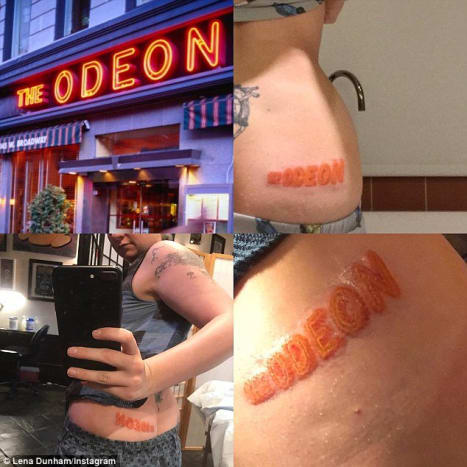 (Foto: Lena Dunham/Instagram) Denne seneste tatovering af Dunham er temmelig episk, men det er bestemt ikke hendes mest spændende stykke. Den 30-årige har flere andre fascinerende tatoveringer spredt ud over hendes krop, herunder en Eloise ved Plaza-stempel-tatoveringen på lænden, ordet 