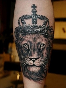 Περισσότερα από 50 τατουάζ στέμμα για τα βασιλικά σας όνειρα μελάνης!
