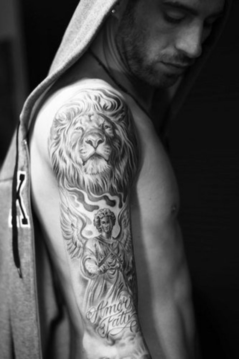 Draaman leijona ja suosikki tatuointi