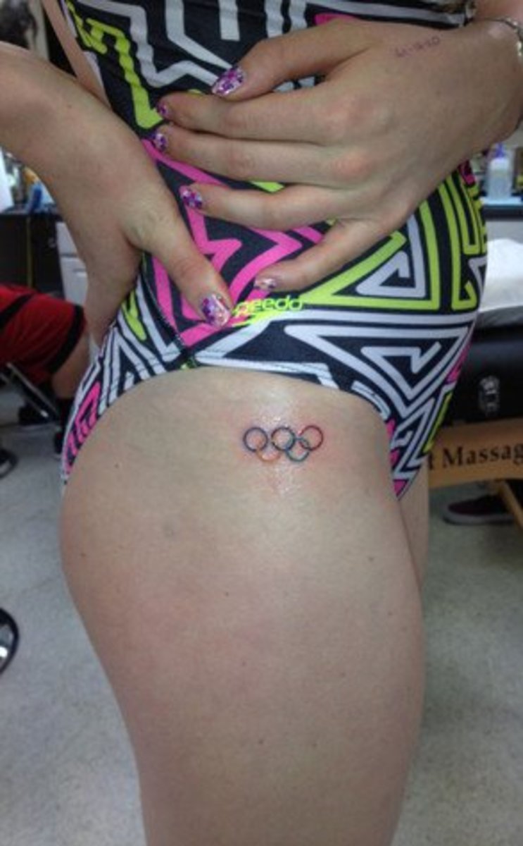 Missy Franklinin olympiarenkaiden tatuointi.