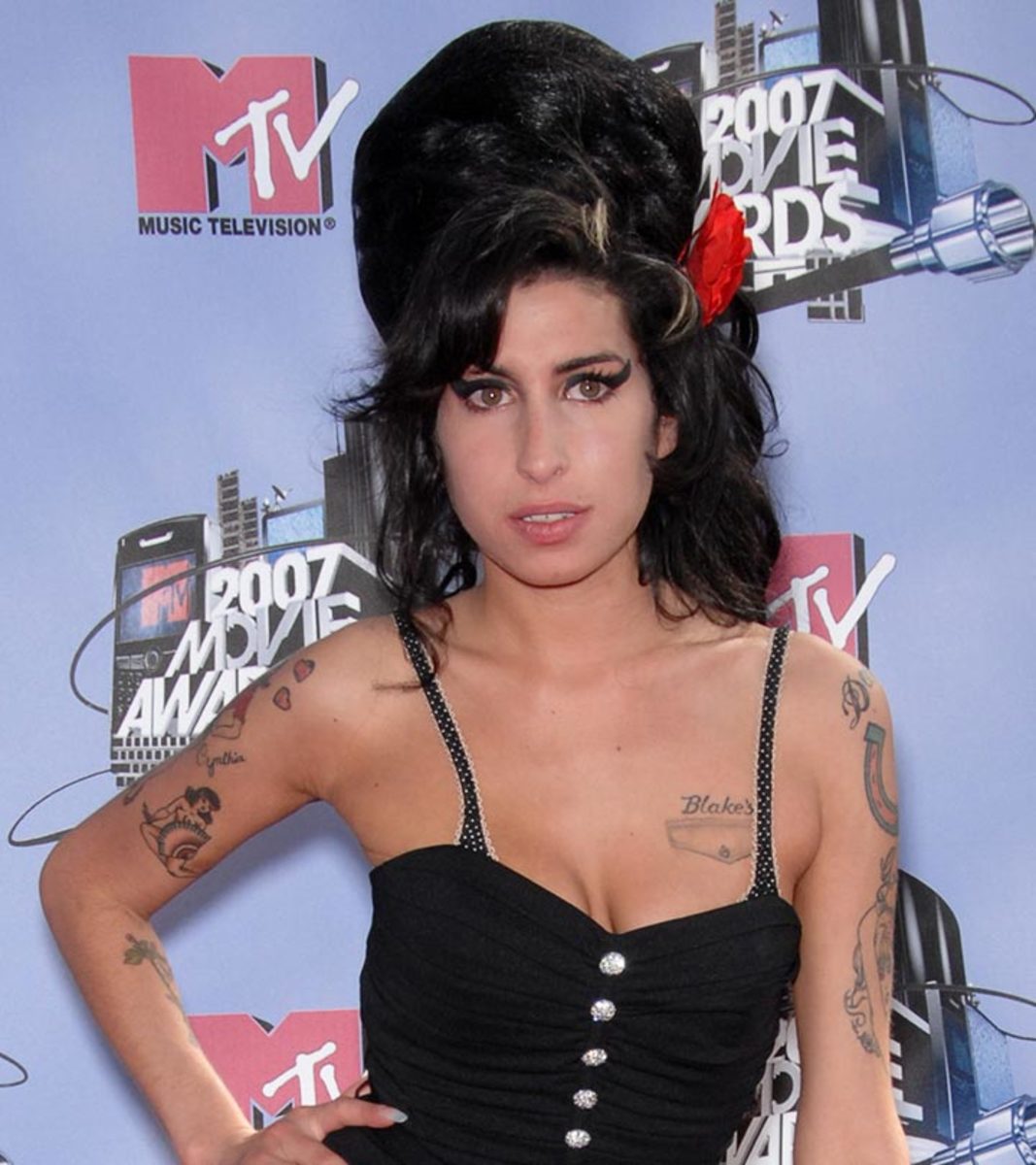 Top-10-Amy-Winehouse-Tattoo-Designs