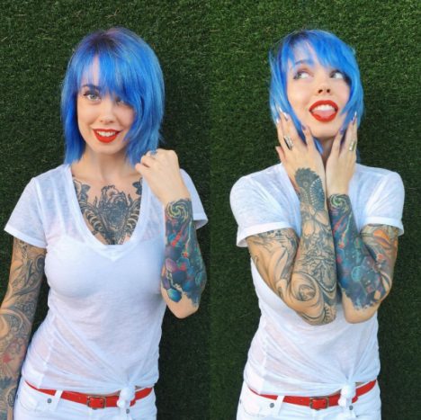 Sara X Mills Siniset hiukset