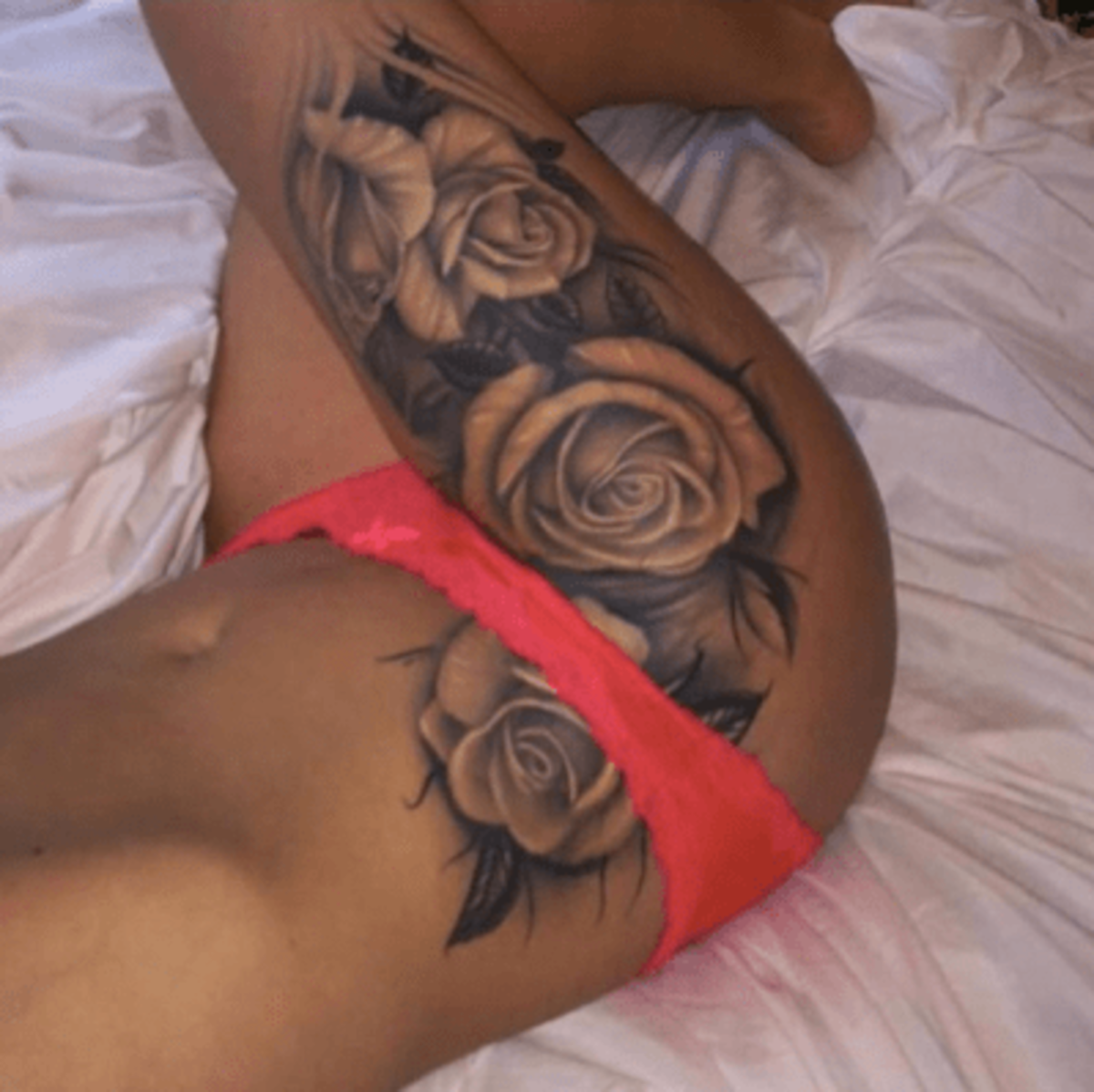 τριαντάφυλλα-πλευρά-τατουάζ-2