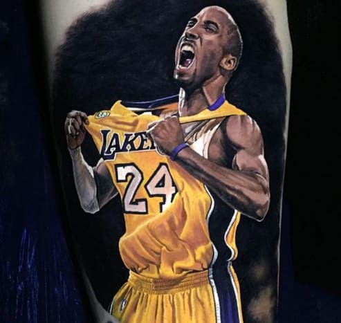 Tatuoitu muotokuva Kobe Bryant