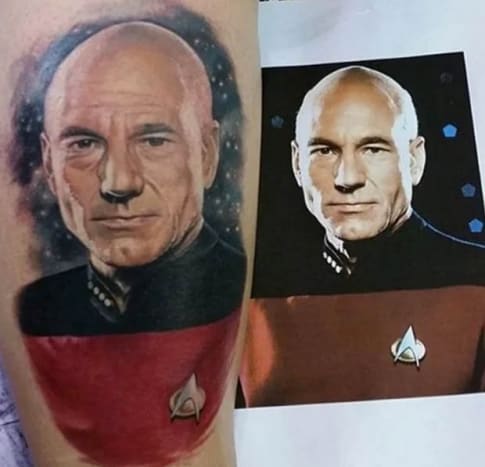 Tiedämme, että tämä väittely voi jatkua ikuisesti ja ikuisesti, mutta olemme Picardin tiimi koko ajan. Tatuointi Melissa Valiquette