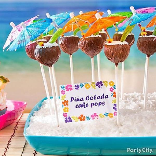 Kesän syntymäpäiväjuhlat tytöille_Pina Colada Cake Pops