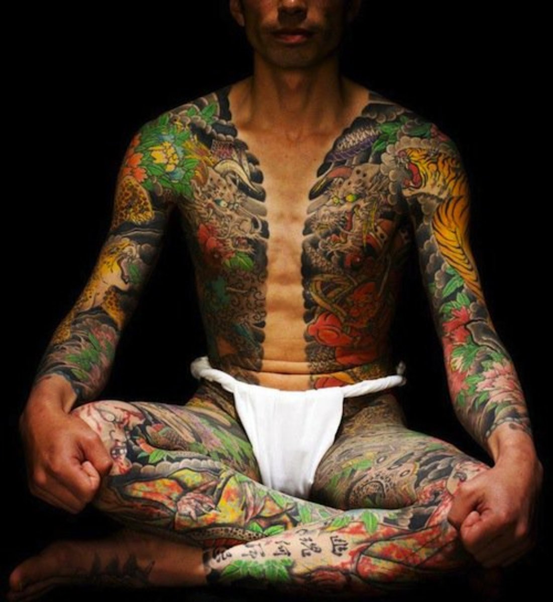 Yakza -tyylinen tatuointi Yoshihito Nakanolta