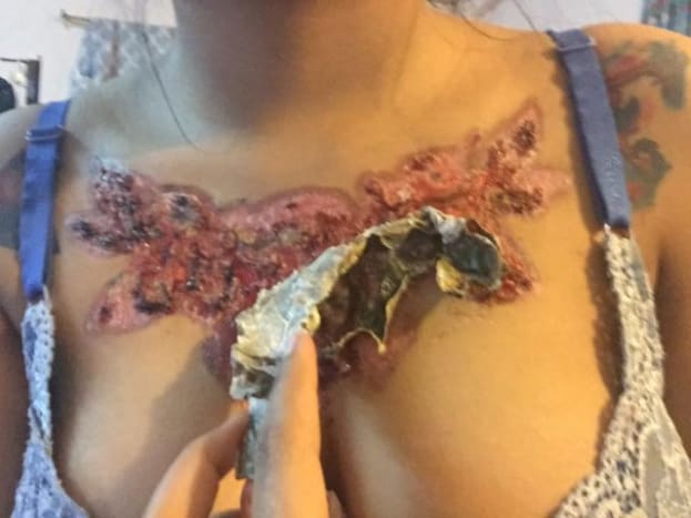 Φωτογραφία μέσω instagramPasuda αφαιρεί το νεκρό τατουάζ!