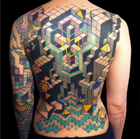Geometrisk bagstykke af Neo Tattoo