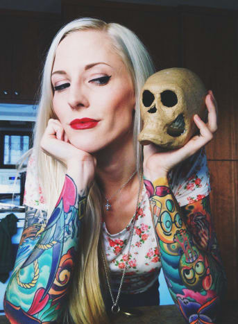 Kuva Tatuoidun Martan kautta Jokainen DIY -mies rakastaa Halloweenia, mukaan lukien Sasha.