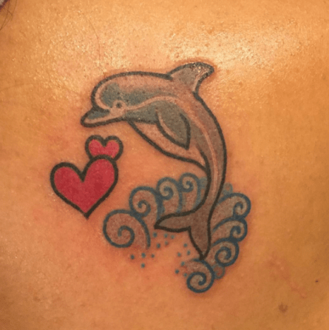 τατουάζ με δελφίνια