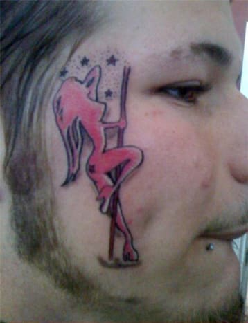 Foto via reddit Denne fyr må VIRKELIG elske strippere!