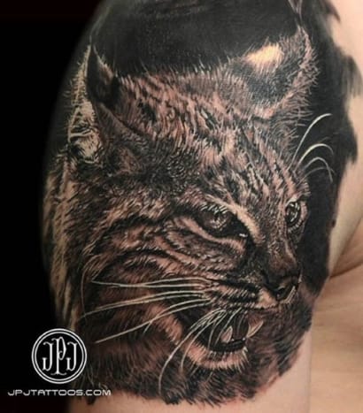 Denne tatovering af Jose Perez Jr. vil forblive relevant, så længe vi sætter pris på naturens majestæt. Så du ved, for evigt.