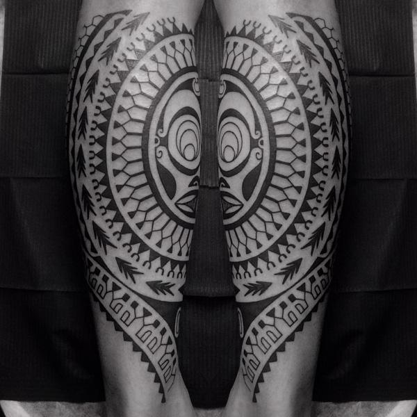 Polynesialainen yhdistetty vasikan tatuointisuunnittelu
