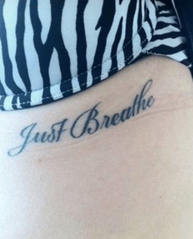 miley cyrus ånder bare tatovering