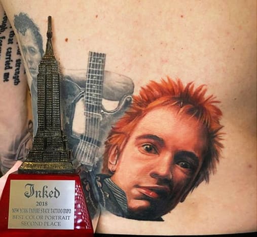 Kuva: @davepaulo_tattooartist Tatuointitaiteilija Dave Paulo, joka on erikoistunut