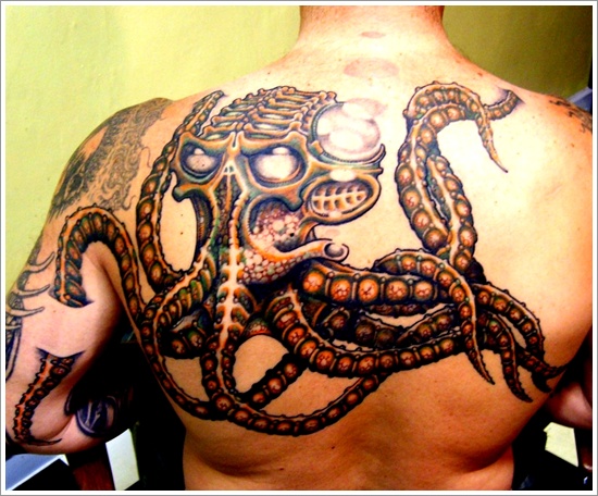Tonnia mustekala -tatuointimalleja