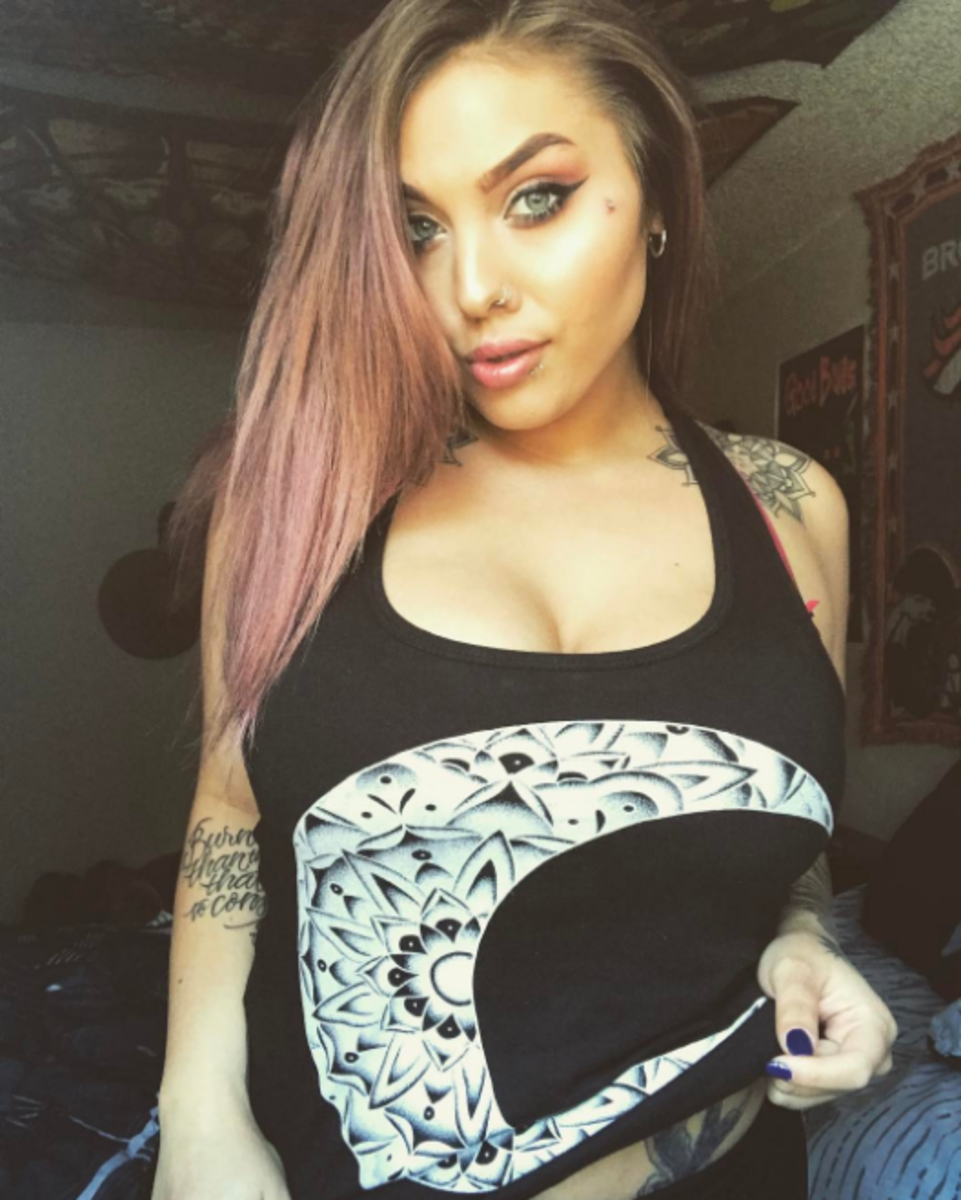 Triana Leigh saa varmasti lämpötilan nousemaan. Kuva: Instagram.