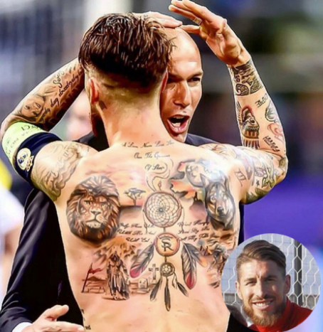 Sergio Ramos Ramos, hvis du fjerner dit blæk, bliver vi MEGET utilfredse med dig. Fodboldspillerens ryg og arme er dækket af pletter med blæk med et løvehoved, en drømmefanger, juveler og familieportrætter. Det ville tage seks timer fordelt på tre år og 16 møder for at fjerne hans tatoveringer. Ramos spiller forsvar for Spaniens landshold (#15) og Real Madrid C.F. (#4).