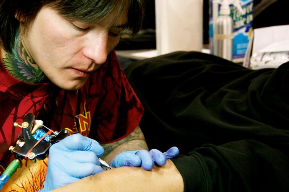 Chris Wenzel, Electric Underground Tattoos, Save My Ink Forever, διατήρηση τατουάζ, cheryl wenzel, η σύζυγος αφαιρεί το δέρμα του συζύγου για να διατηρήσει το μελάνι του σώματος