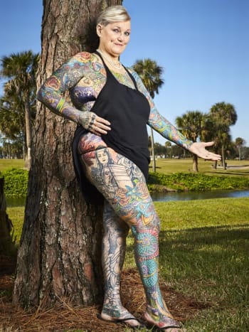 Charlotte Guttenberg on maailman tatuoituin naispuolinen eläkeläinen maailmassa. Kuva: Guinnessin ennätys